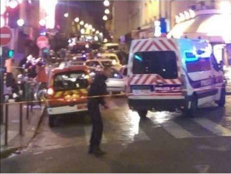 Le immagini postate su Twitter poco dopo gli attentati